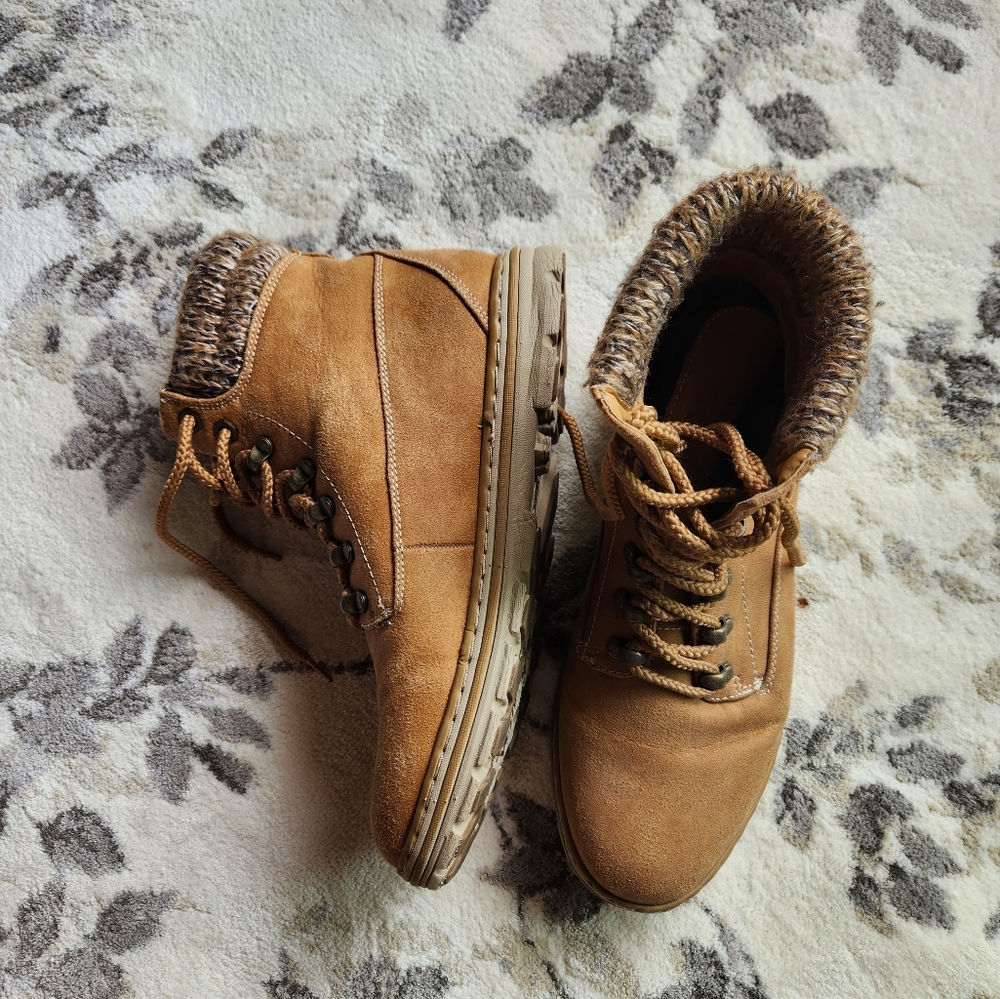 Tan Sanoma Womens Boots